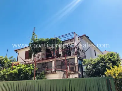 Kuća, Brač, 140 m², 450 000 €