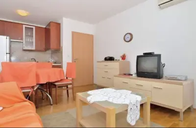 Wohnung 44 m², Fažana - möbliert und mit überdachter Terrasse