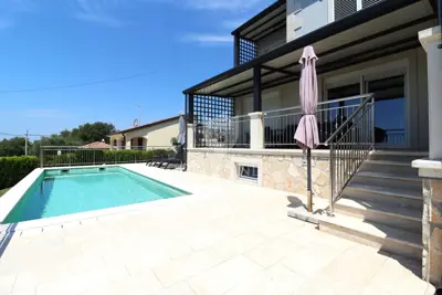 Poreč, okolica: Rijetkost! Kuća za život i zaradu - 21