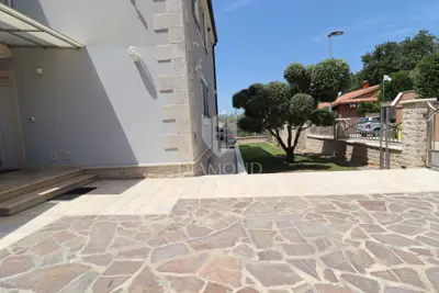 Poreč, okolica: Rijetkost! Kuća za život i zaradu - 22