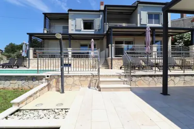 Poreč, okolica: Rijetkost! Kuća za život i zaradu - 2