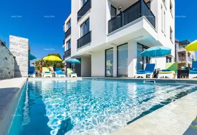 Kuća u Medulinu, 6 apartmana i bazen