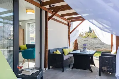 Kuća u Medulinu, 6 apartmana i bazen - 10