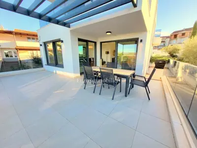 Vila 244 m², Murter - bazen i pogled na more - 2