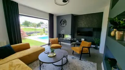 Luksuzno uređena villa s pomoćnim objektom, okolica Labina - 9