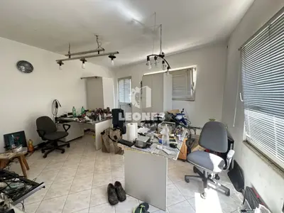Kuća 300 m², Brtonigla - centar i pogled na more - 17
