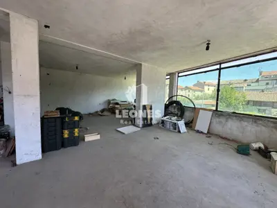 Kuća 300 m², Brtonigla - centar i pogled na more - 2