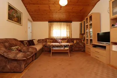 Stan 46 m², Poreč centar - 2 spavaće sobe i lođa - 4