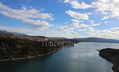 Kuća 550 m², Maslenica - prvi red do mora - 16