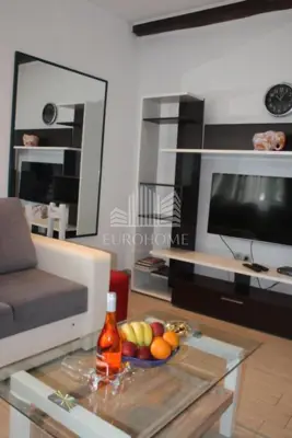 Kuća 550 m², Maslenica - prvi red do mora - 10