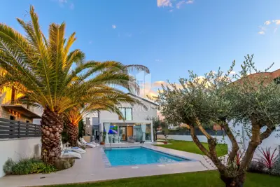 Villa 248 m², Rovinj - heated pool and summer kitchen - 3
