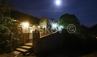 Brač, Dol, prodaja samostojeća kuća, bazen - 14