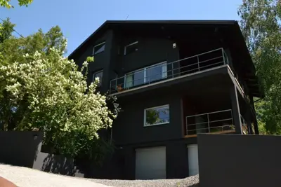Haus zur Miete in Jablanovec, 240 m²