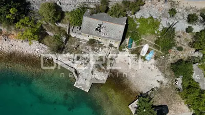 Kuća 140 m², Lisarica - dva veza u dvorištu - 12