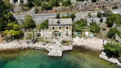 Kuća 140 m², Lisarica - dva veza u dvorištu - 14