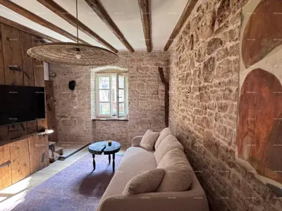 Kamena kuća 116 m², Bale - potpuno renovirana u centru - 10