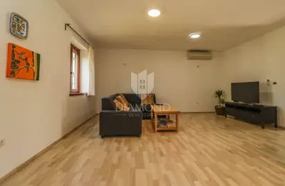 Haus in Krnica, privater Pool und gepflegter Hof - 7