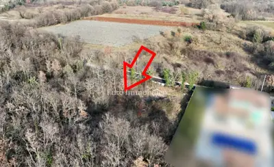 Building plot, Marčana - permit and flat terrain - 2