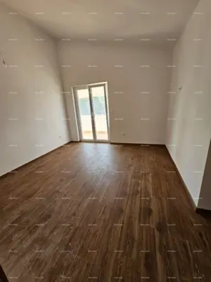 Kuća 400 m², Banjole - 3 stana i vanjski apartman - 9