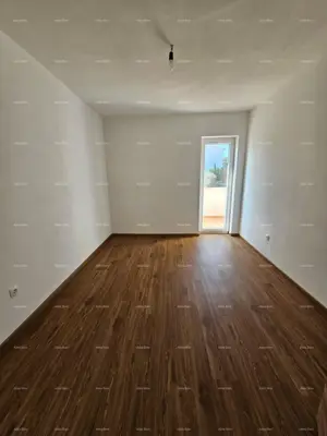 Kuća 400 m², Banjole - 3 stana i vanjski apartman - 15