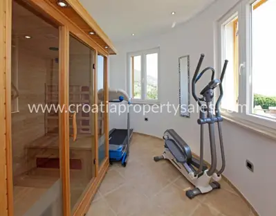 Haus, Brač, 294 m², 1 750 000 € - 3