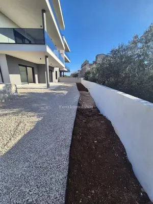 Apartment, Tribunj, ground floor, 2 bedrooms and covered terrace - 12