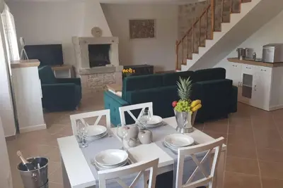 Completely renovated old stone house - 15