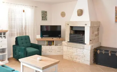 Completely renovated old stone house - 14