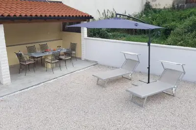 Completely renovated old stone house - 3