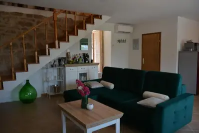 Completely renovated old stone house - 17