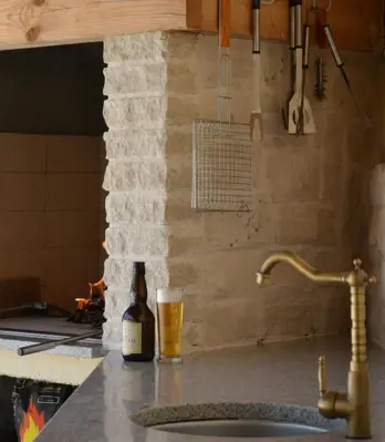 Completely renovated old stone house - 8