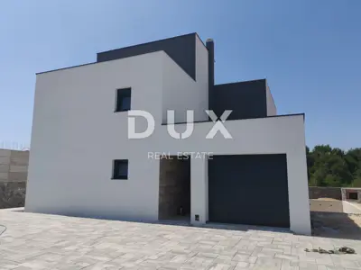 ZADAR, VRSI - Erstklassige Villa mit Pool! Garage, 4 Schlafzimmer, 4 Badezimmer