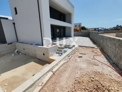 ZADAR, VRSI - Erstklassige Villa mit Pool! Garage, 4 Schlafzimmer, 4 Badezimmer - 15