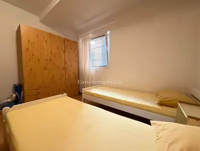 Apartman 64 m², Stara Novalja - 2 spavaće sobe i terasa - 14