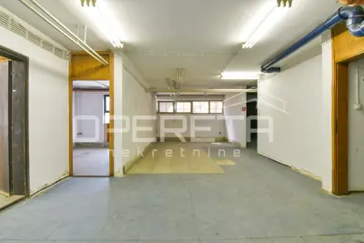 Commercial property for rent in Peščenica, 174 m²