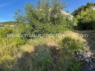 Zemljište 300 m², Otok Vis - pogled na Vis i luku - 4