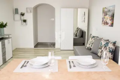 Stan 90 m², centar Poreča - dvije jedinice