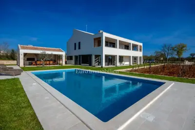 Vila 572 m², Svetvinčenat - privatnost i panoramski pogled - 9