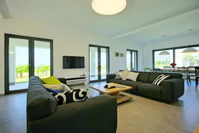 Vila 572 m², Svetvinčenat - privatnost i panoramski pogled - 14
