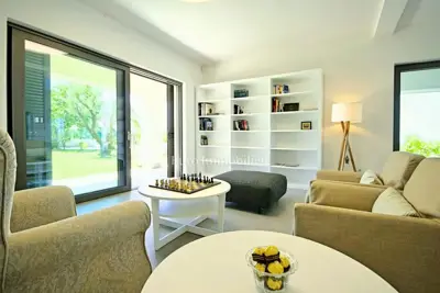 Vila 572 m², Svetvinčenat - privatnost i panoramski pogled - 13