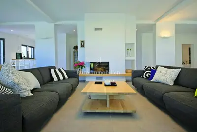 Vila 572 m², Svetvinčenat - privatnost i panoramski pogled - 11