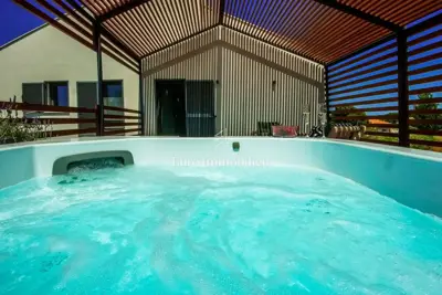 Vila 572 m², Svetvinčenat - privatnost i panoramski pogled - 3