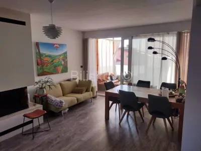 Wohnung 82 m², Strožanac, Neubau in der Nähe des Strandes