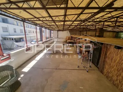 Wohnung zum Kauf in Trešnjevka, 271 m² - 7