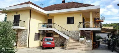 Kuća 1 300 m², Vrboska u centru mjesta, 200 m od mora - 2