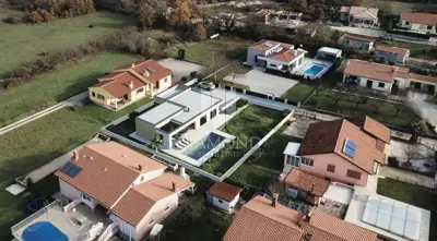 Kuća 144 m², Labin - moderna prizemnica s bazenom - 13
