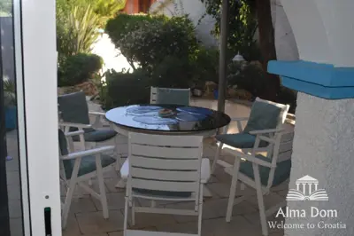 House in Banjole, pond and covered terrace - 4
