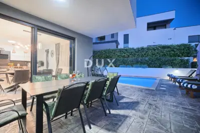 Villa 325.9 m², Podstrana - heated pool and sea view - 20
