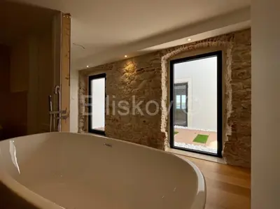 Šibenik, luksuzan stan na Rivi, pogled na more - 13
