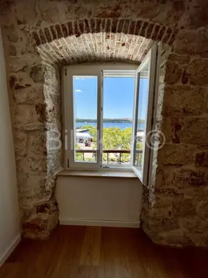 Šibenik, luksuzan stan na Rivi, pogled na more - 15